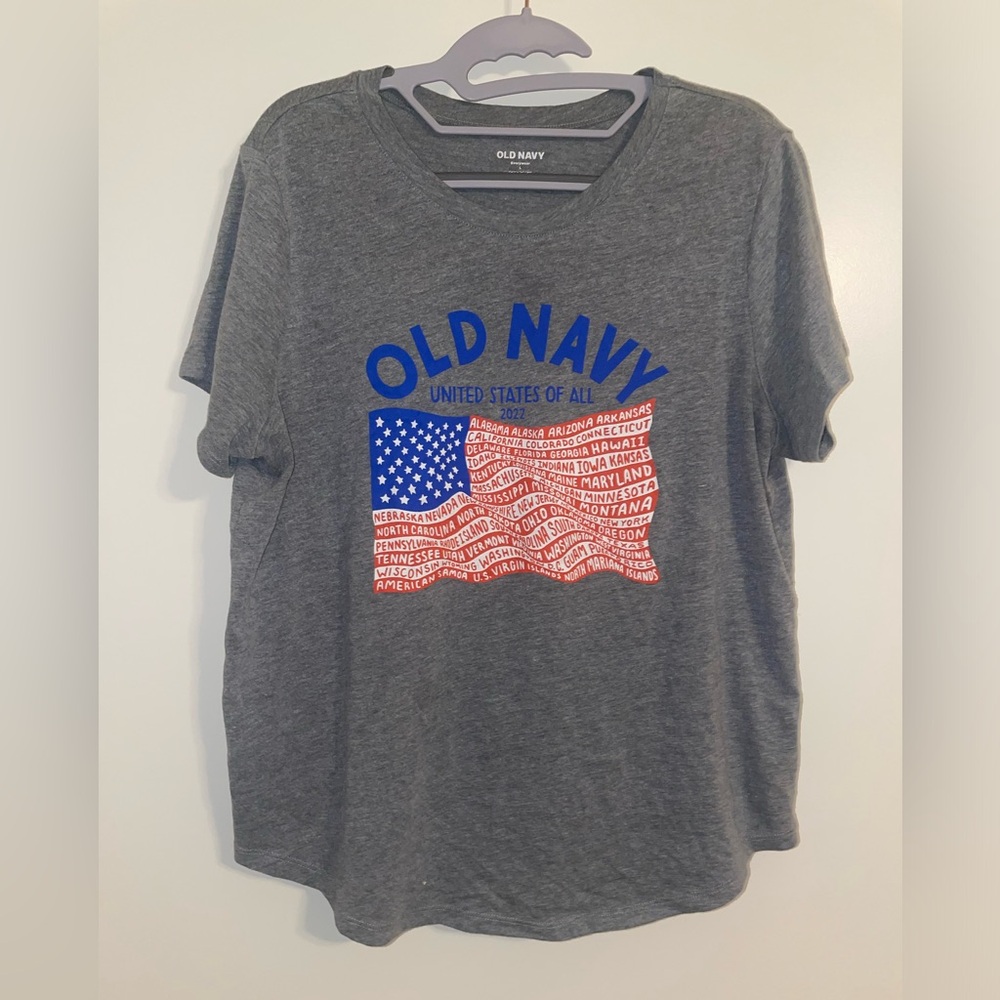 Old Navy Gray USA Flag Tee Everywear